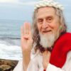 O "Jesus" que a pesquisa encontrou nasceu em Santa Catarina, mudou de nome duas vezes e tem bisavós italianos de Treviso. Henri Cristo em uma de suas aparições públicas com a vestimenta característica do personagem.