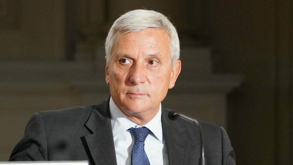 Massimo Luciani, juiz constitucional da Corte Constitucional italiana, será o relator dos casos que questionam a norma que bloqueia ações civis sem pagamento prévio de taxa judiciária.