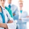 Médicos lideram o ranking de confiabilidade fiscal na Itália, com 80,2% dos contribuintes acima da nota de corte do Fisco, segundo dados das declarações de 2025 divulgados neste domingo (31)