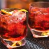 A história do Negroni: como um conde transformou um drinque simples em ícone