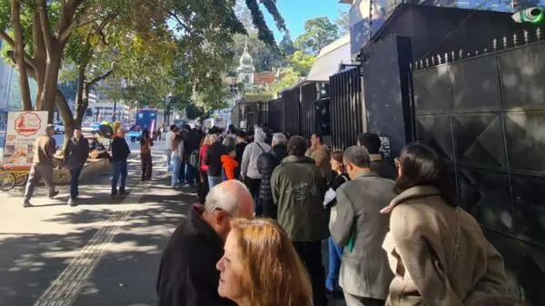 Após fumaça em SP, Consulado da Itália reabre atendimento presencial nesta quarta (17)
