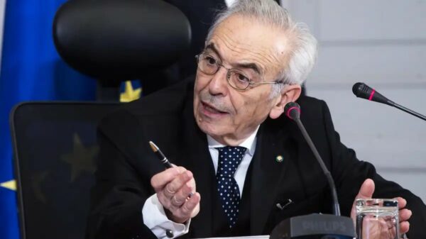 Giovanni Amoroso, presidente da Corte Constitucional da Itália; audiência sobre as novas regras da cidadania italiana será transmitida ao vivo pela internet na próxima semana.