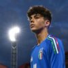 Samuele Inácio durante compromisso com as categorias de base da Itália. O jovem talento do Borussia Dortmund reafirmou o desejo de defender a Azzurra no futuro.