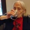 Erminia, a centenária italiana que desafia o tempo graças ao alho e ao vinho tinto: "Pretendo viver até os 120 anos".