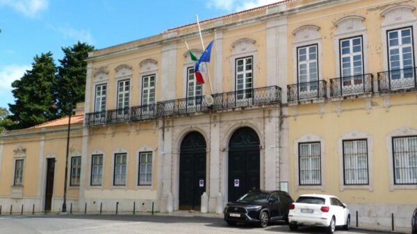 Embaixada da Itália em Lisboa: comunidade italiana cresce em Portugal e atinge 32.784 residentes em 2025, segundo estimativas do INE, em meio à expansão da imigração no país.