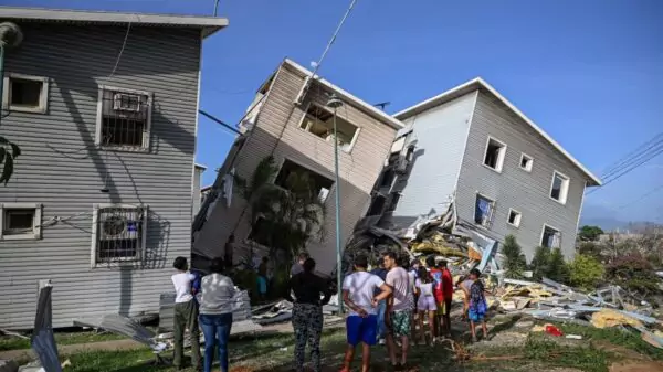 3 ítalo-venezuelanos mortos, 5 feridos e 35 desaparecidos; cerca de 150.000 cidadãos italianos residentes no país, o que torna o balanço ainda incerto.