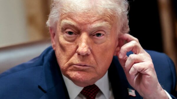 EUA: Suprema Corte barra decreto de Trump e preserva cidadania por nascimento