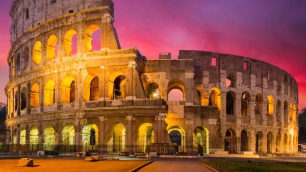 Coliseu à noite: programa reabre arena e subterrâneos após o pôr do sol