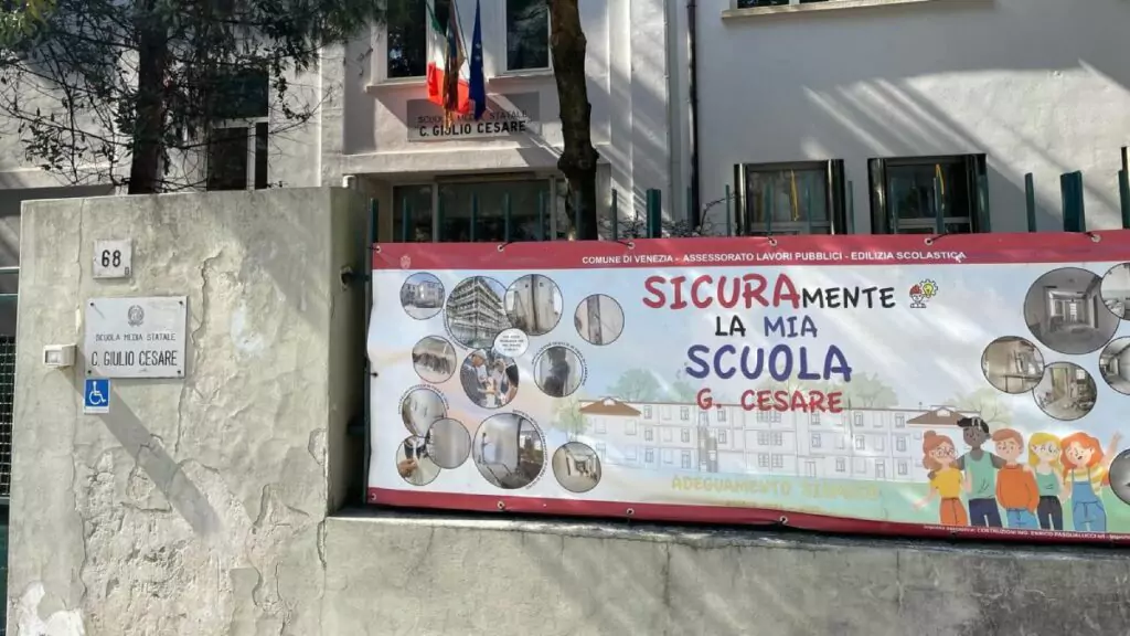 Escola na Itália com 10 "italófonos" entre 118 alunos vira polêmica; direção reage