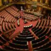 O jeito de os ítalo-brasileiros elegerem seus representantes na Itália pode mudar. A Câmara italiana começa a votar nesta terça-feira (14) a reforma da lei eleitoral, e uma emenda do centrodireita propõe o fim das quatro repartições da Circoscrizione Estero.