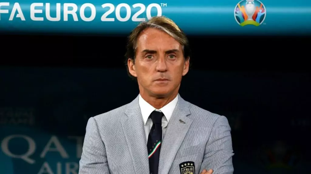 È tornato. Roberto Mancini è il nuovo commissario tecnico della nazionale italiana, secondo quanto annunciato martedì (28) a Roma dal presidente della FIGC, Giovanni Malagò.