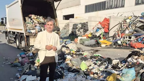 Mulher descarta bilhete de 1 milhão de euros achando que não valia nada; garis recuperam