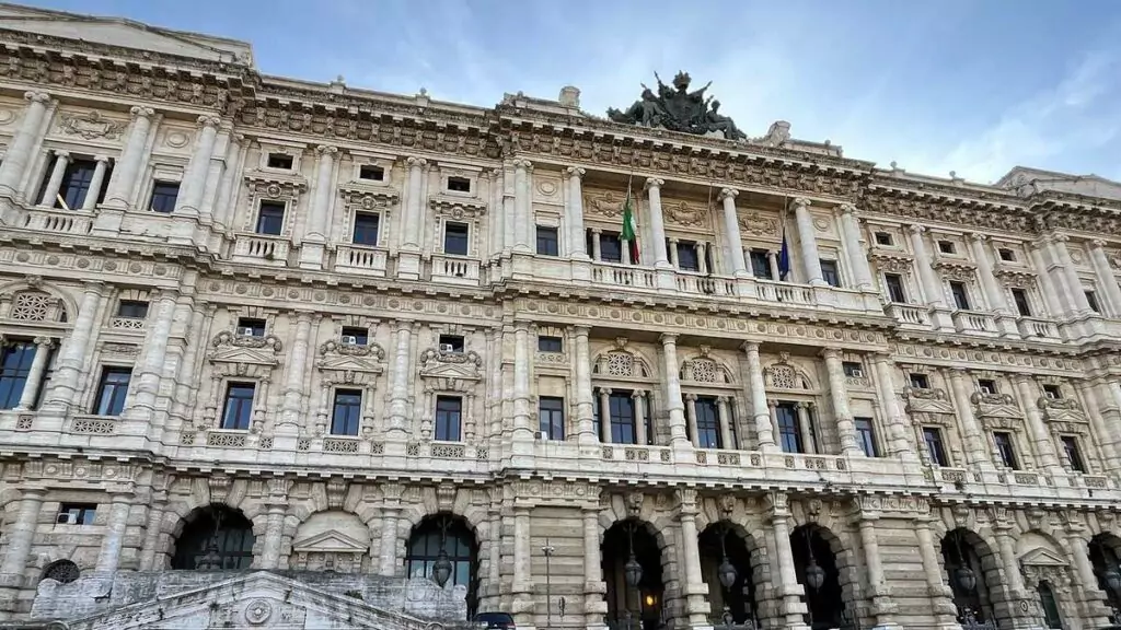 Palácio da Corte Suprema de Cassação, em Roma, tribunal que decidiu a controvérsia sobre a cidadania dos menores bipólides.