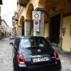 Fiat 500 em uma rua de Pádua, na região do Vêneto, norte da Itália.