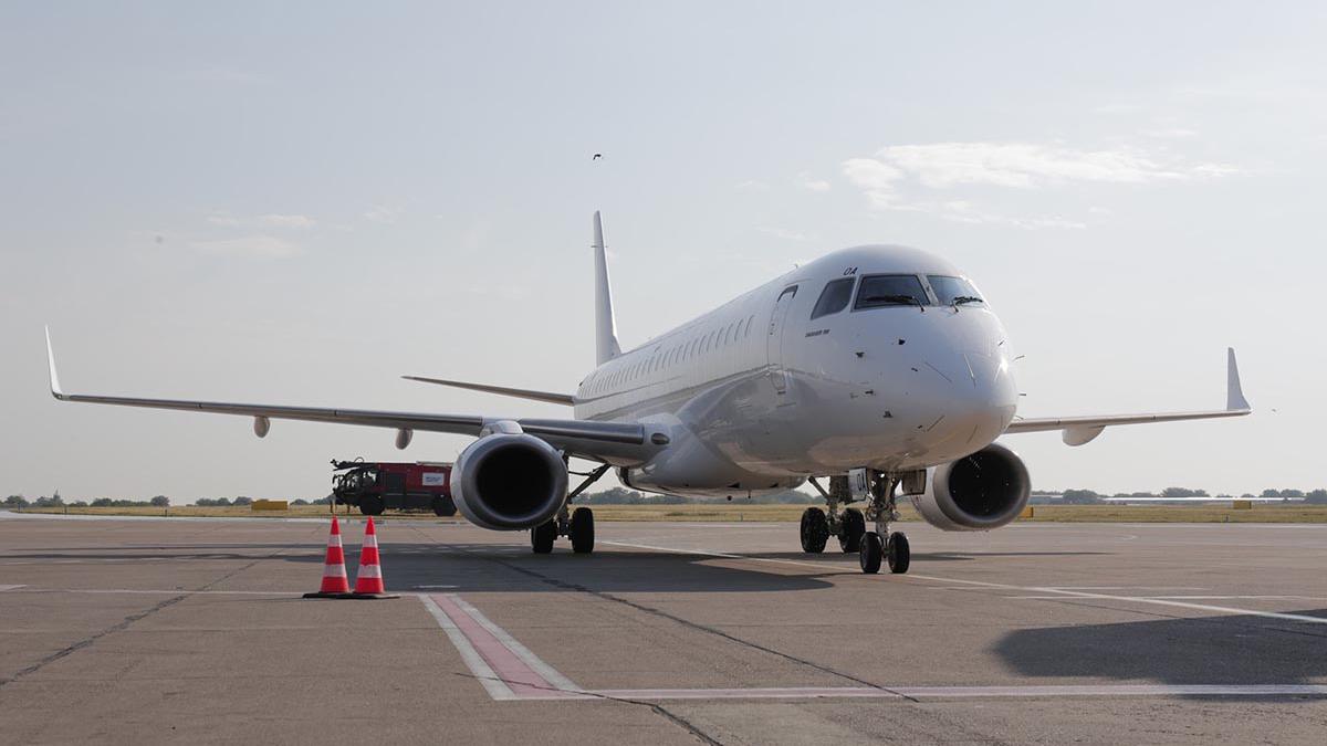 Puglia Sky estuda dois aviões da fabricante brasileira para sua frota inicial; projeto pretende ligar a região da Puglia a Roma e Milão, mas ainda enfrenta etapas antes da estreia
