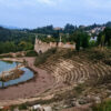 O falso anfiteatro construído em Arcugnano, nas colinas de Vicenza, foi apresentado durante anos como uma antiga estrutura romana | Foto: Reprodução