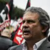 Roberto Fiore, secretário nacional da Forza Nuova, defende ampliar o papel dos consulados no retorno de italianos residentes no exterior | Foto: Repubblica