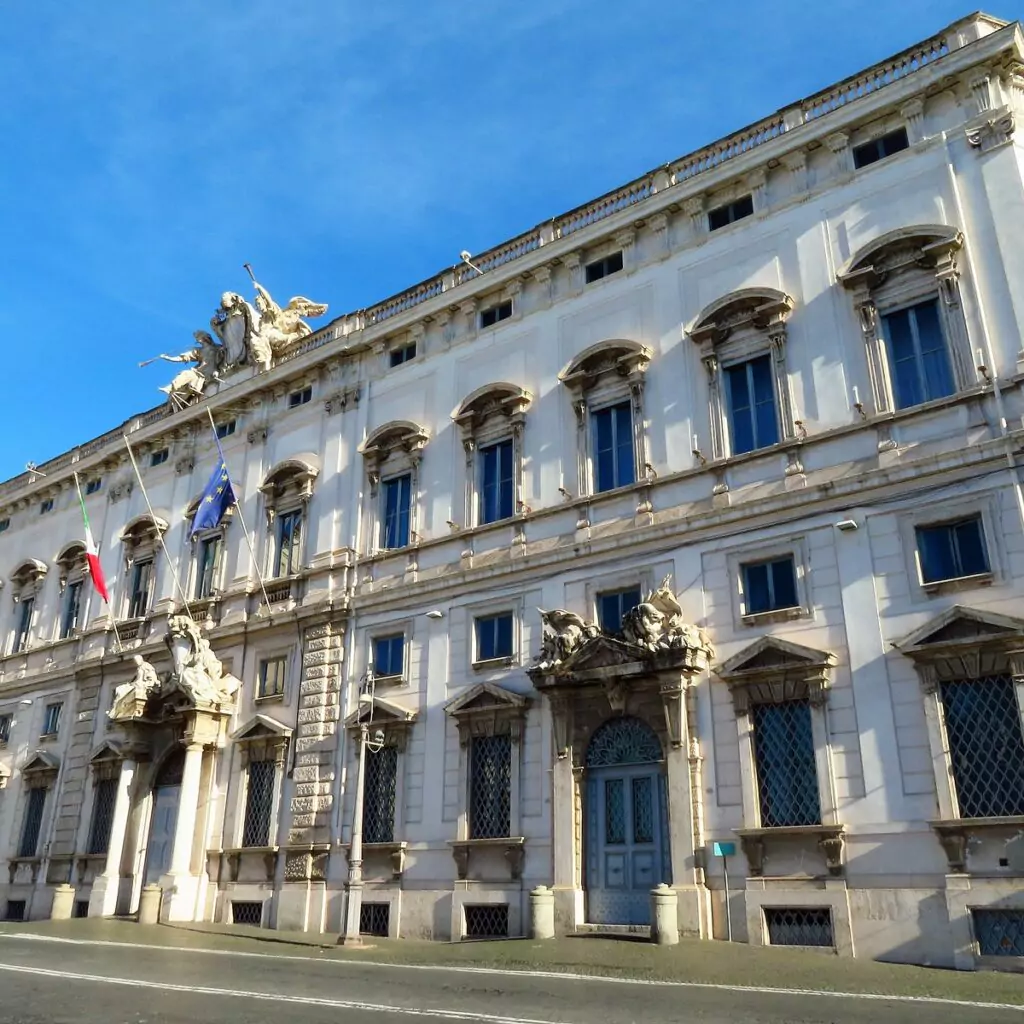 Fachada do Palazzo del Quirinale, em Roma, antiga residência dos papas e atual sede da Presidência da República Italiana.