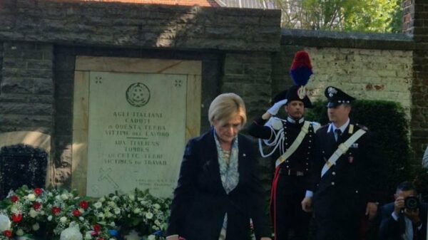 Ministra italiana participa de cerimônia pelos 70 anos da tragédia de Marcinelle