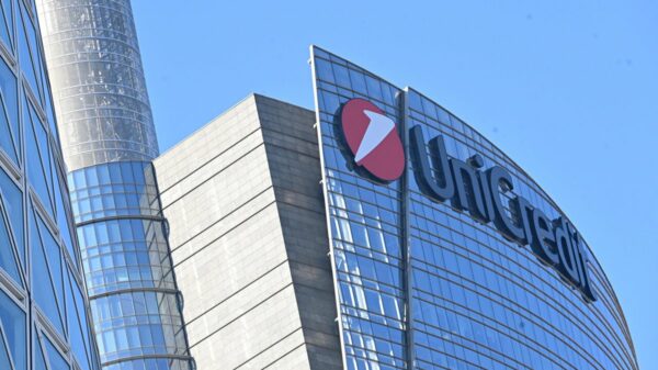 UniCredit e Commerzbank iniciam contatos formais para mudança de controle