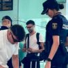 Passageiros vindos da Itália são retidos em aeroporto de Barcelona sob calor