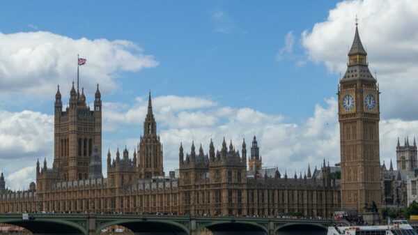 Engenheiro italiano perde residência no Reino Unido após erro do governo britânico