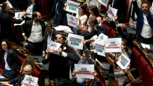 Fratelli d'Italia estuda reintroduzir segundo turno na nova lei eleitoral