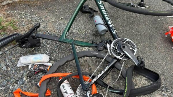 Motorista atropela ciclistas duas vezes após discussão e pede perdão à família das vítimas