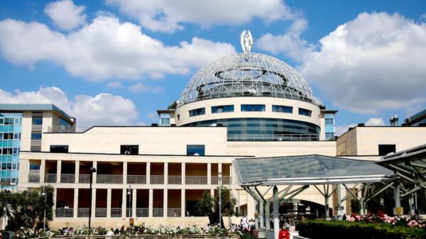 Embrião implantado na paciente errada em hospital de Milão