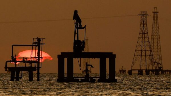 Eni e Chevron estariam perto de assinar acordos de petróleo na Venezuela