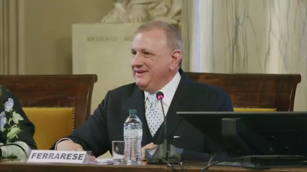 Diplomata de carreira, Andreas Ferrarese retorna ao Brasil depois de atuar em Brasília e chefiar as embaixadas da Itália no Kosovo e no Paquistão.
