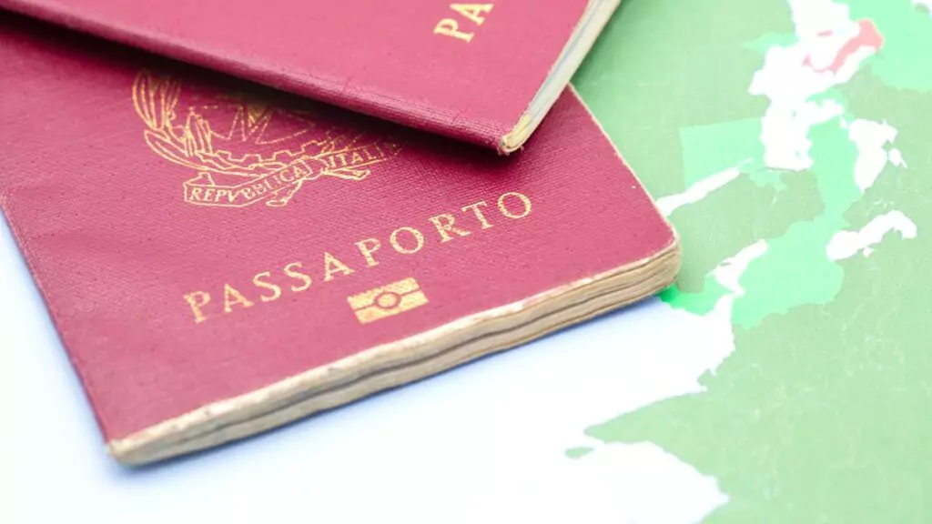 Relatos apontam que parte das pessoas agendadas nesta quarta-feira foi dispensada porque teriam sido abertas mais vagas do que a capacidade de atendimento; consulado informou que os horários seriam remarcados | Foto: Depositphotos.com