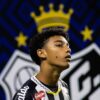 Robinho Jr. antes de partida do Campeonato Brasileiro entre Palmeiras e Santos