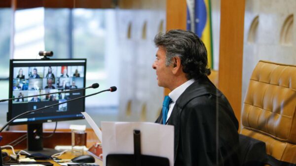 Luiz Fux durante sessão do Supremo Tribunal Federal. O voto do ministro completou o placar de 10 a 0 no julgamento dos embargos da ADI 7196 | Foto: STF