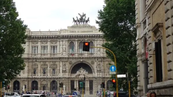 Sede da Corte Suprema de Cassação, em Roma, onde foi registrada a proposta de referendo para revogar dois trechos da reforma da cidadania italiana.
