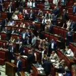 Senado italiano suspende exame da reforma eleitoral e retoma às 9h com pareceres