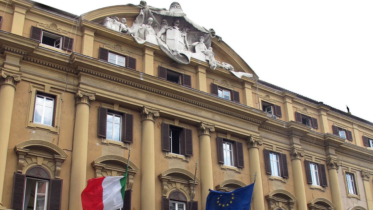 Spread entre Btp e Bund abre em queda a 83,6 pontos na Itália