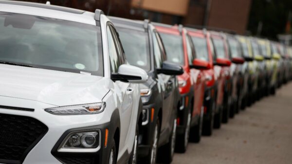 Mercado de carros na Itália cresce 3,2% em agosto e híbridos ficam perto de 50%