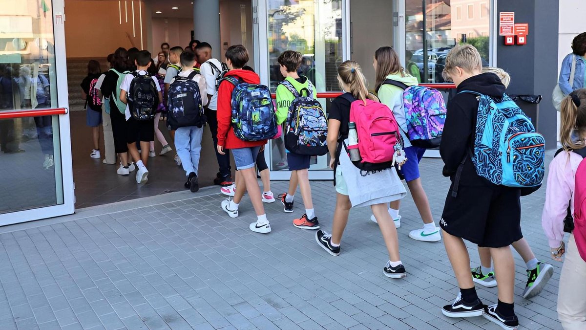 Itália inicia ano escolar com recorde de professores efetivos nas salas