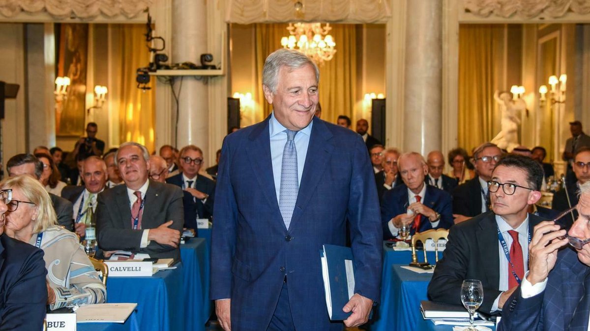 Tajani vê sinal preocupante no avanço da AfD, mas diz que voto foi regional