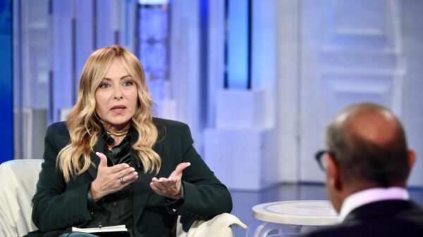 Meloni aposta em prorrogar corte da gasolina até o fim do ano