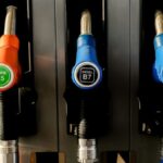 Petróleo a 100 dólares e alta dos juros derrubam bolsas europeias, com Eni em alta em Milão
