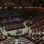 Câmara italiana aprova decreto da administração pública com mudanças em férias