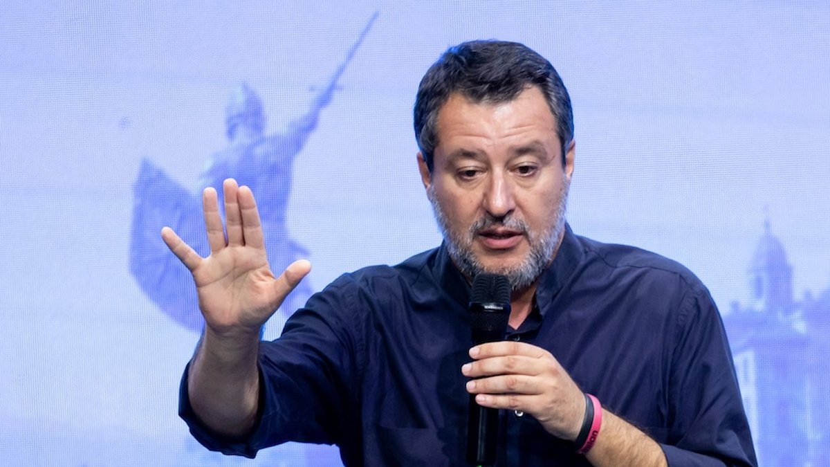 Salvini anuncia edital de auxílio-aluguel a pais separados no outono