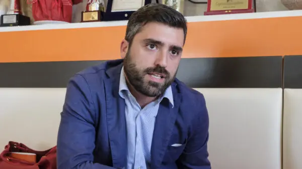 Marco Schiesaro, prefeito de Cadoneghe, na província de Pádua | Foto: reprodução