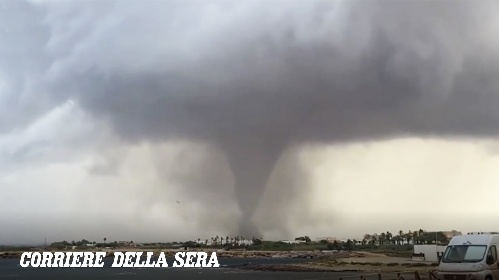 Trombas d'água aumentam na Sicília com mar mais quente, dizem especialistas