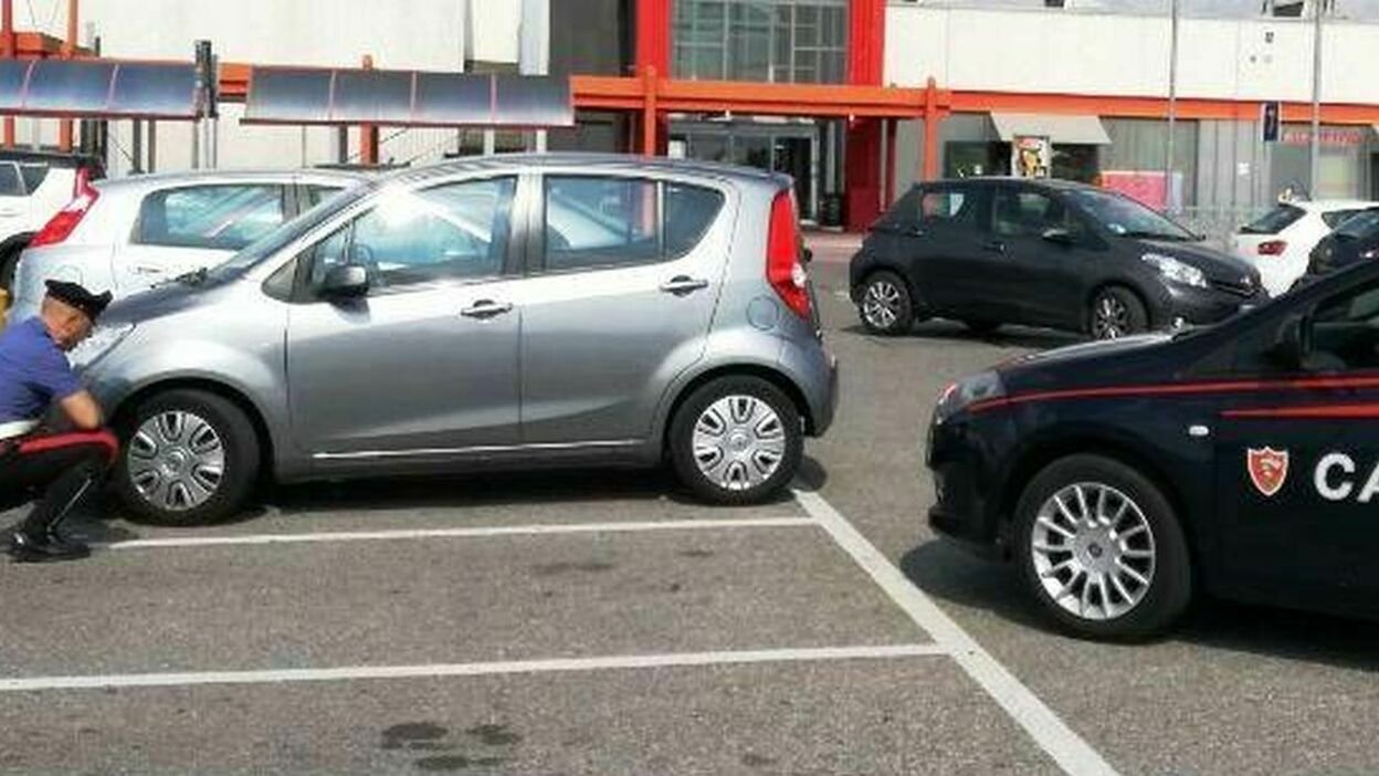 Multa de 990 euros vale até no estacionamento de supermercado na Itália