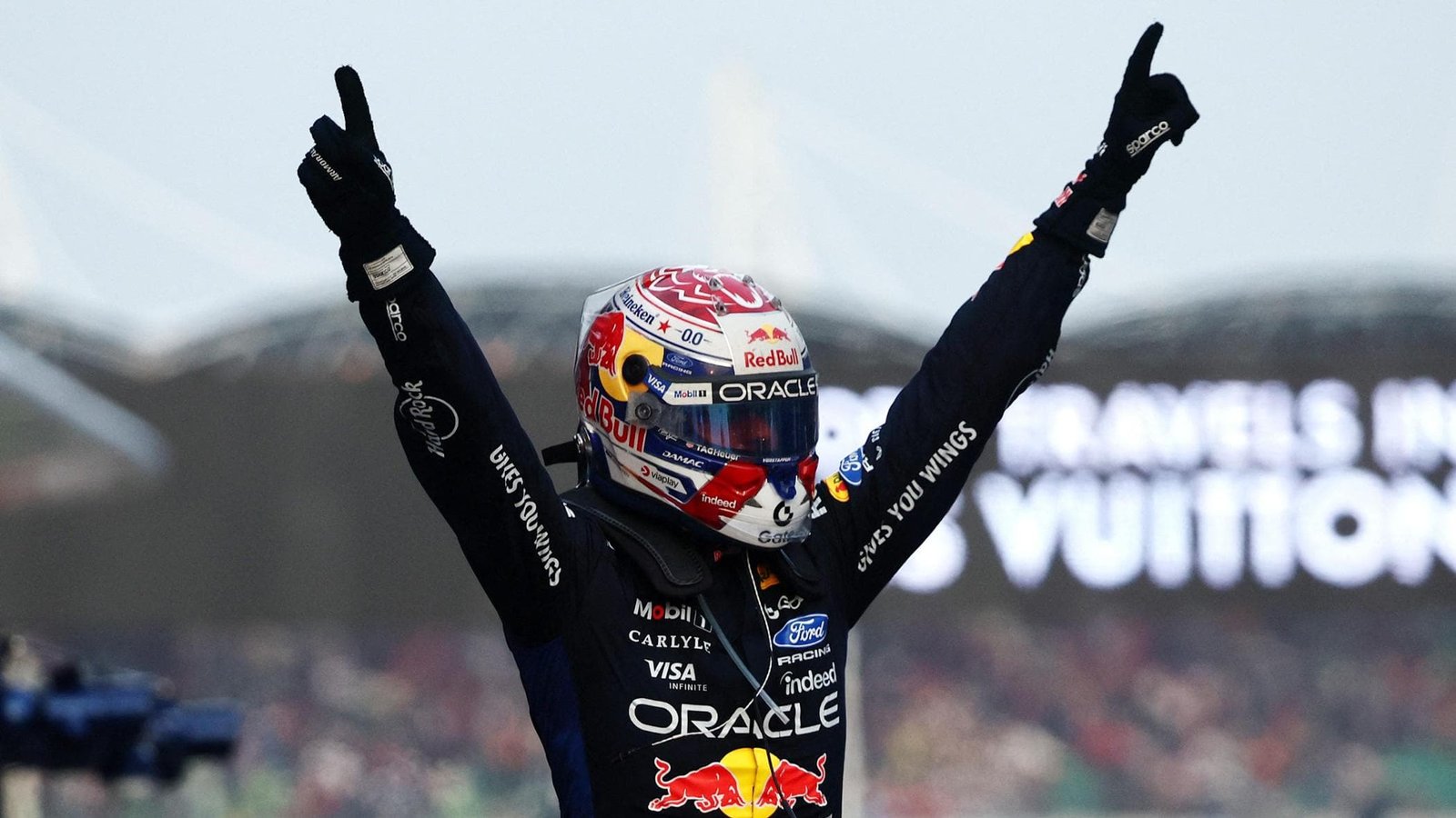 Verstappen vence em Sepang, Antonelli é 2º e amplia vantagem no Mundial