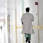 Itália tem mais médicos pedindo demissão do que se aposentando