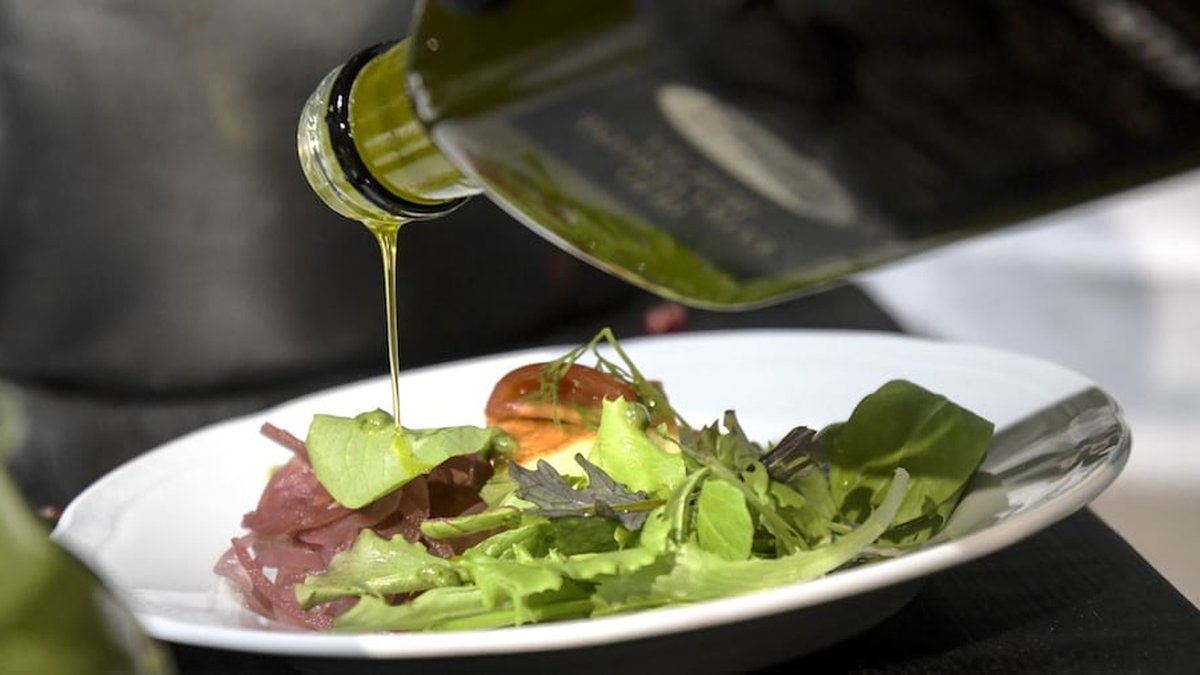 Preço do azeite extravirgem italiano cai 47% com retomada da produção espanhola
